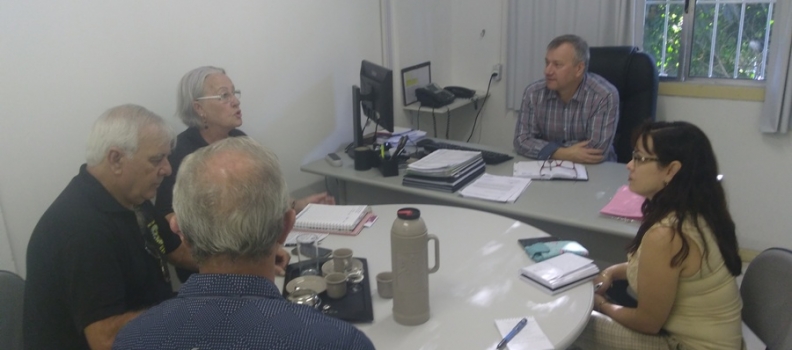 Rotary visita a FHGV e organiza ação para a chegada de novas poltronas ao HMGV Rotary visita a FHGV e organiza ação para a chegada de novas poltronas ao HMGV